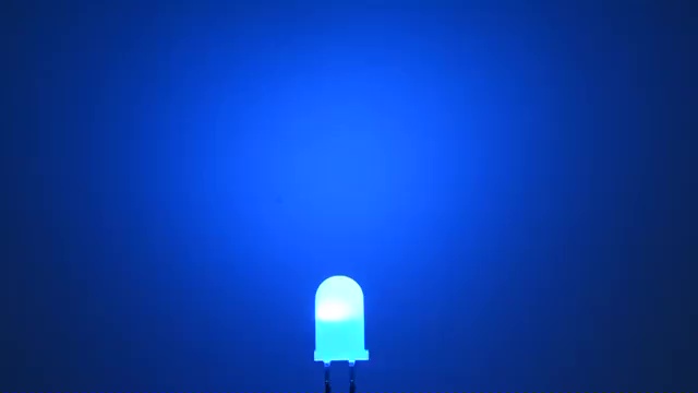 50 LED BLINKEND 5mm BLAU FLASHING ALARM-DUMMY BLUE blinkende blaue LEDs 